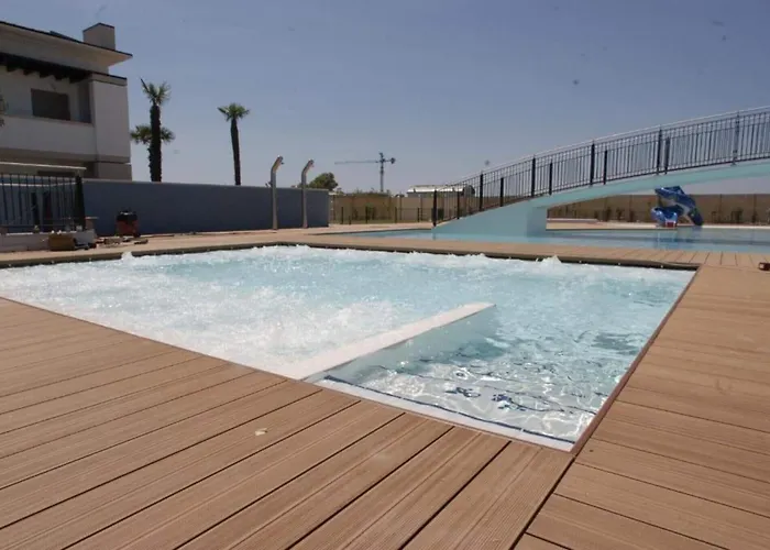 Cozy With Swimming Pool And Fireplace * بيبيوني