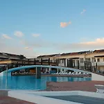 Apartment Cozy With Swimming Pool And Fireplace *