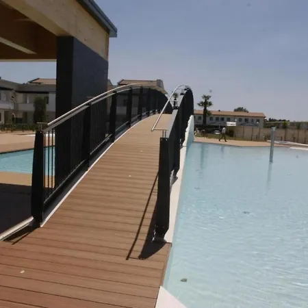 Appartamento Cozy With Swimming Pool And Fireplace Bibione