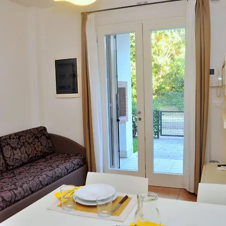 Апартаменти Cozy In A Village With Swimming Pool *