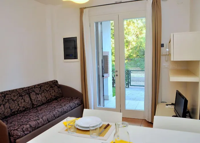 Apartment Cozy With Swimming Pool And Fireplace *