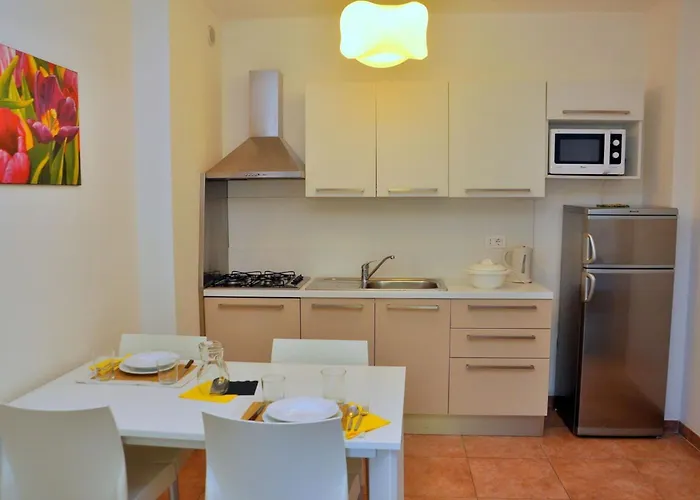 Apartment Cozy With Swimming Pool And Fireplace *